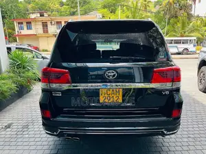 Toyota Land Cruiser Sahara V8 ZX Bruno Cross 2016 SUV (Used)