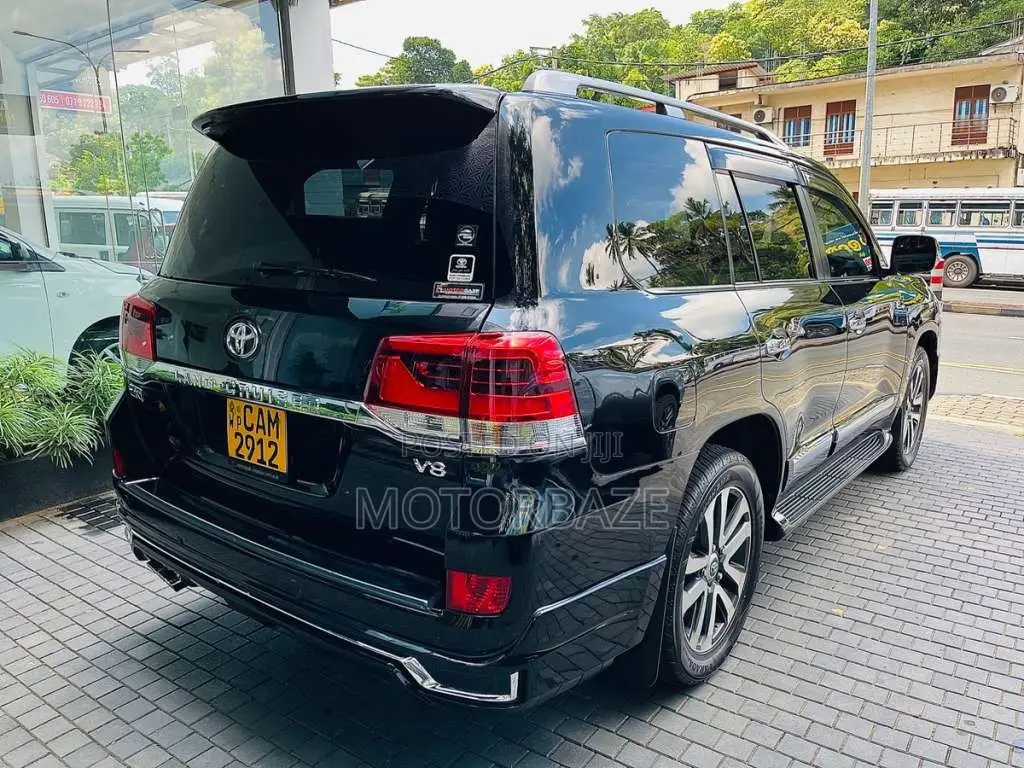 Toyota Land Cruiser Sahara V8 ZX Bruno Cross 2016 SUV (Used)