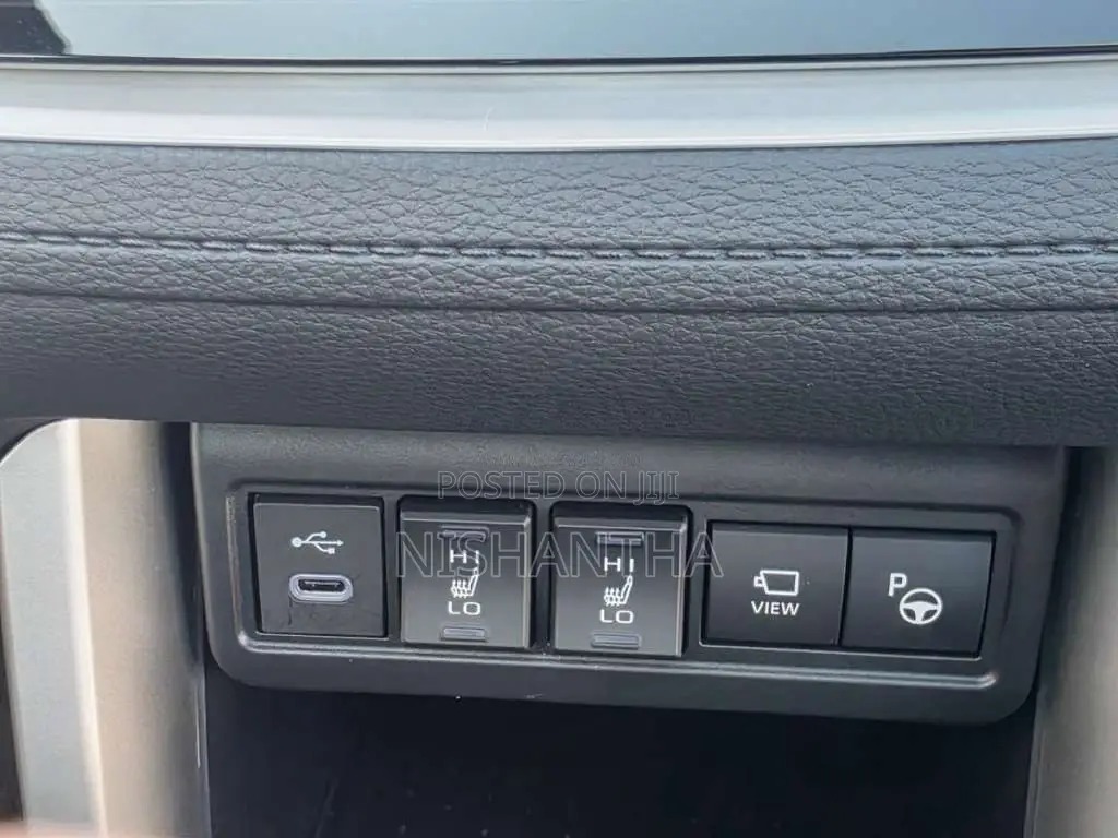 Toyota Corolla Cross 2024 SUV Unregistered (Recondition)