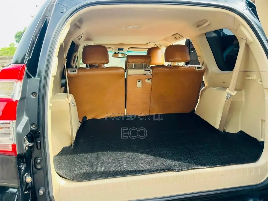 Toyota Land Cruiser Prado TRJ 150 TXL 2010 SUV (Used)
