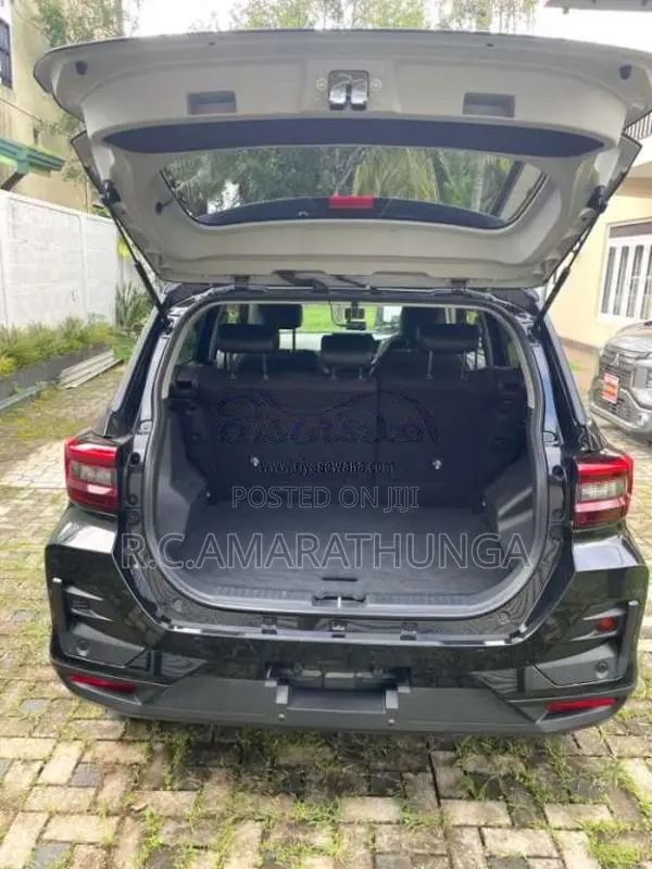 Daihatsu Rocky Premium G Hybrid 2025 SUV Unregistered (Recondition)