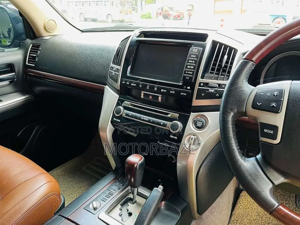 Toyota Land Cruiser Sahara V8 ZX Bruno Cross 2016 SUV (Used)