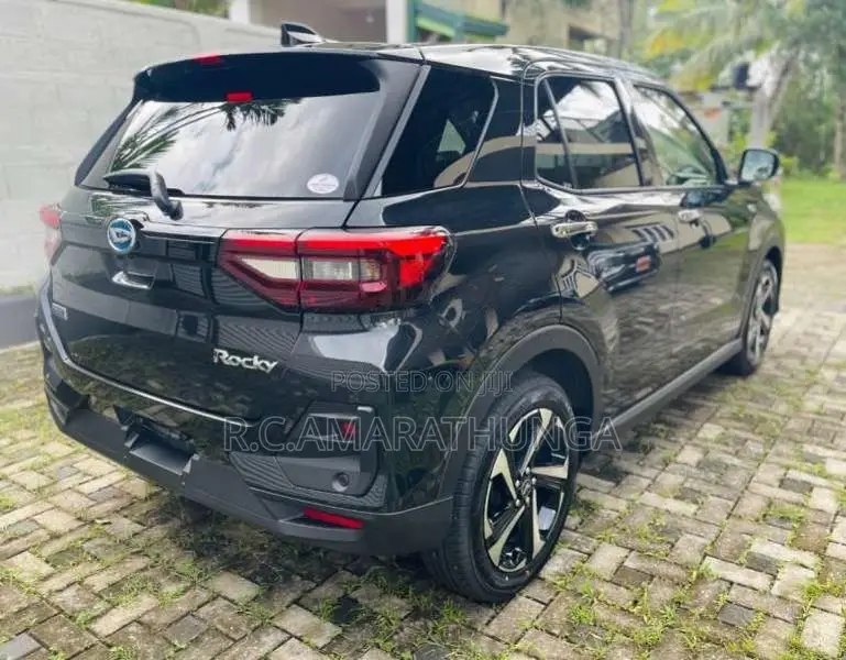 Daihatsu Rocky Premium G Hybrid 2025 SUV Unregistered (Recondition)