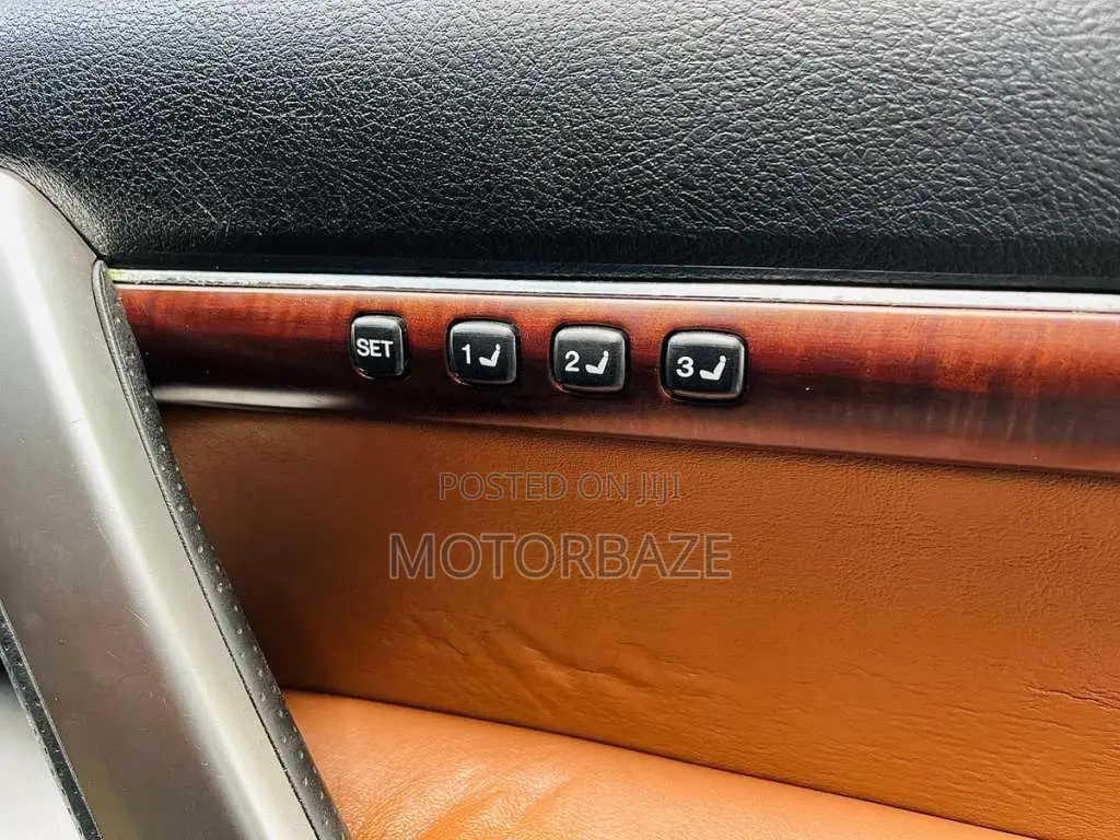 Toyota Land Cruiser Sahara V8 ZX Bruno Cross 2016 SUV (Used)