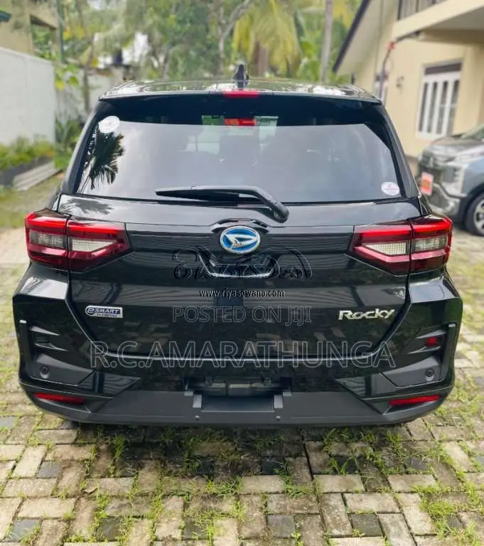 Daihatsu Rocky Premium G Hybrid 2025 SUV Unregistered (Recondition)