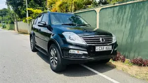Micro Rexton W 2014 SUV (Used)