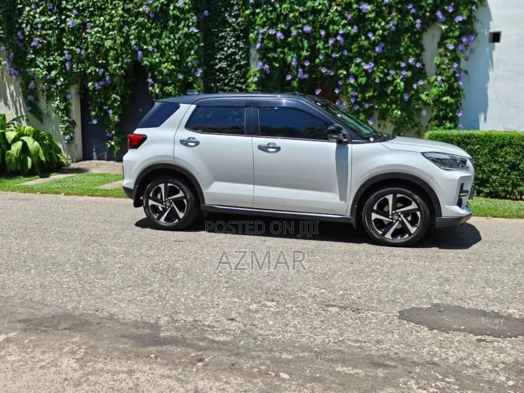 Toyota Raize Z Hybrid BSM 2025 SUV (Used)