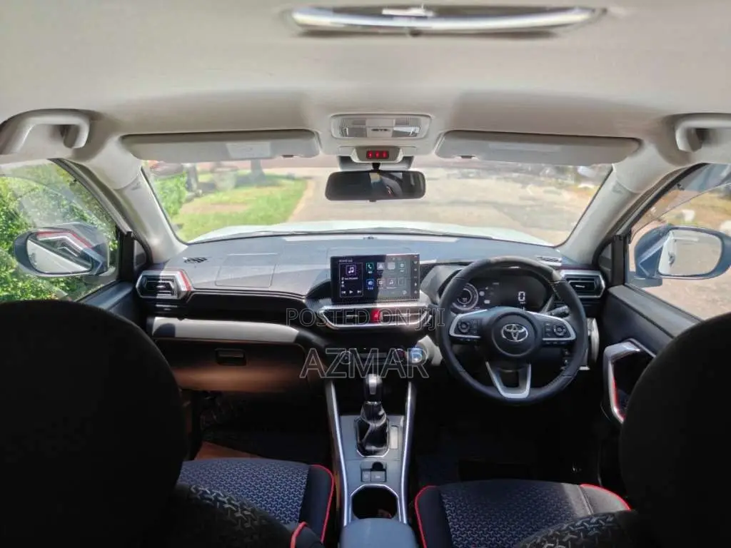 Toyota Raize Z Hybrid BSM 2025 SUV (Used)