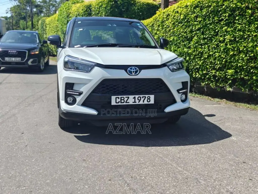 Toyota Raize Z Hybrid BSM 2025 SUV (Used)