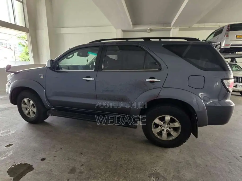 Toyota Fortuner 2007 SUV (Used)