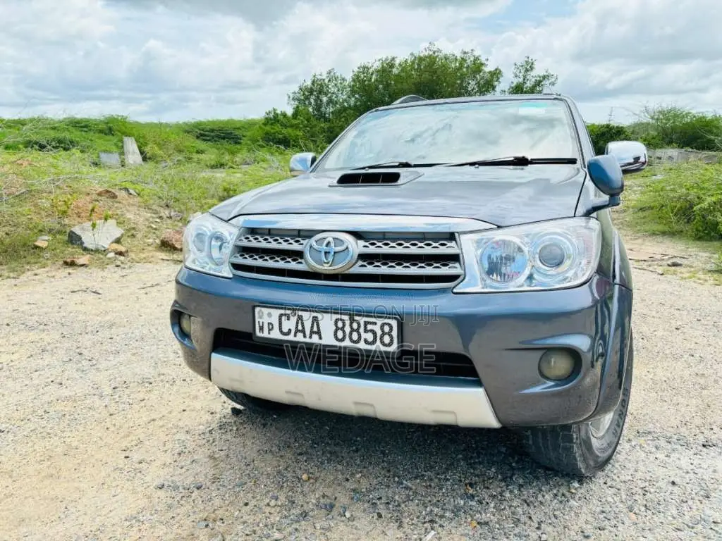 Toyota Fortuner 2007 SUV (Used)