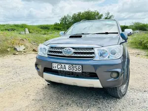 Toyota Fortuner 2007 SUV (Used)