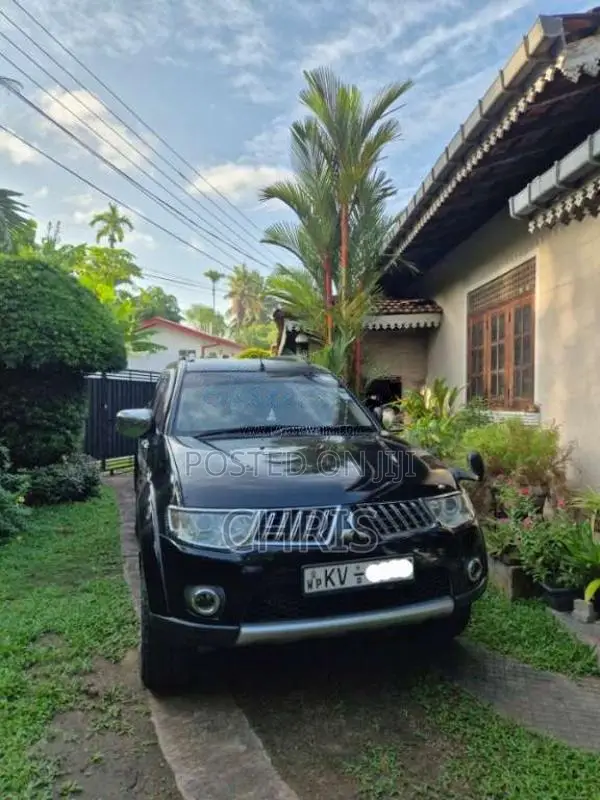 Mitsubishi Montero Sport 2012 SUV (Used)