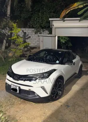 Toyota Chr 2018 SUV (Used)