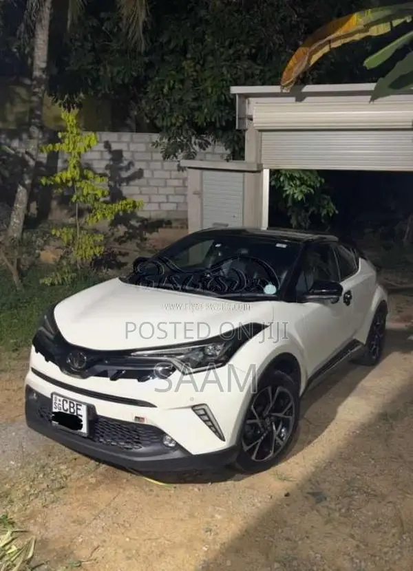 Toyota Chr 2018 SUV (Used)