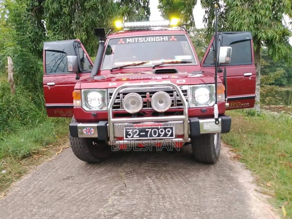 Mitsubishi Pajero 1989 SUV (Used)