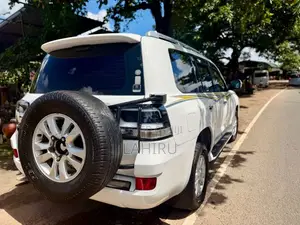 Toyota Land Cruiser V8 2008 SUV (Used)