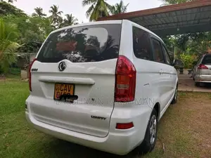 DFSK GLORY 330 2017 SUV (Used)
