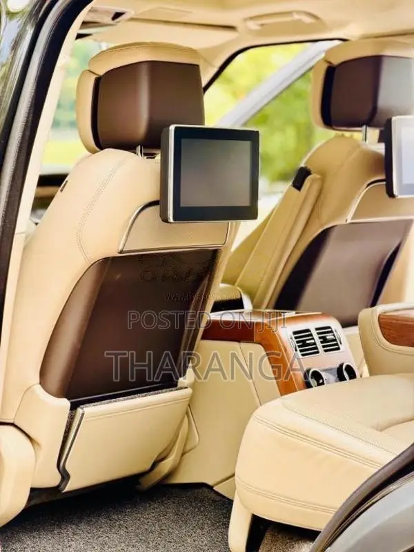 Range-Rover Vogue LWB BIOGRAPHY 2019 SUV (Used)