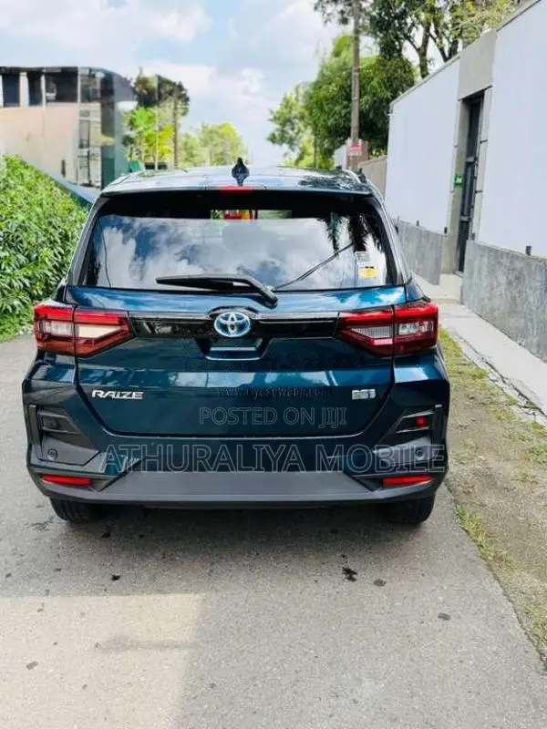 Toyota Raize 2023 SUV (Used)