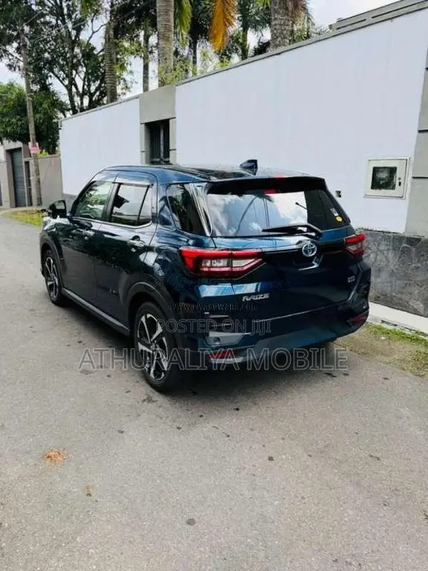 Toyota Raize 2023 SUV (Used)
