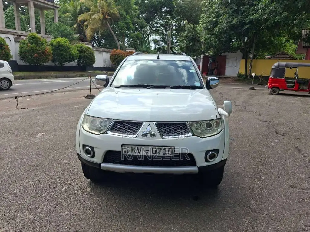 Mitsubishi Montero Sport 2012 SUV (Used)