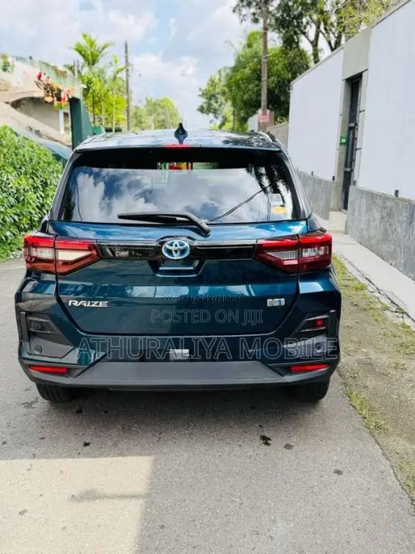 Toyota Raize 2023 SUV (Used)