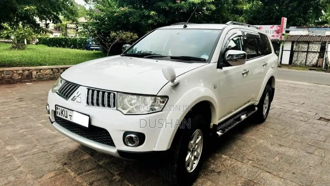 Mitsubishi Montero Sport 2011 SUV (Used)