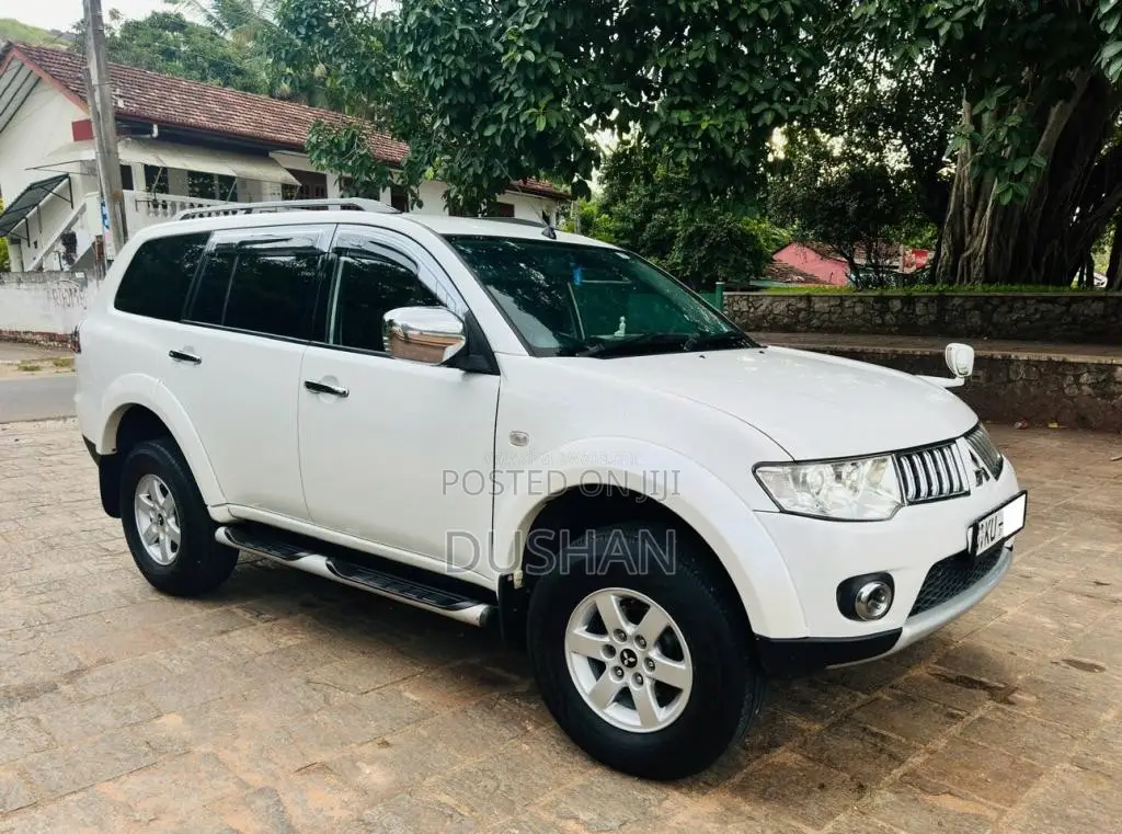 Mitsubishi Montero Sport 2011 SUV (Used)