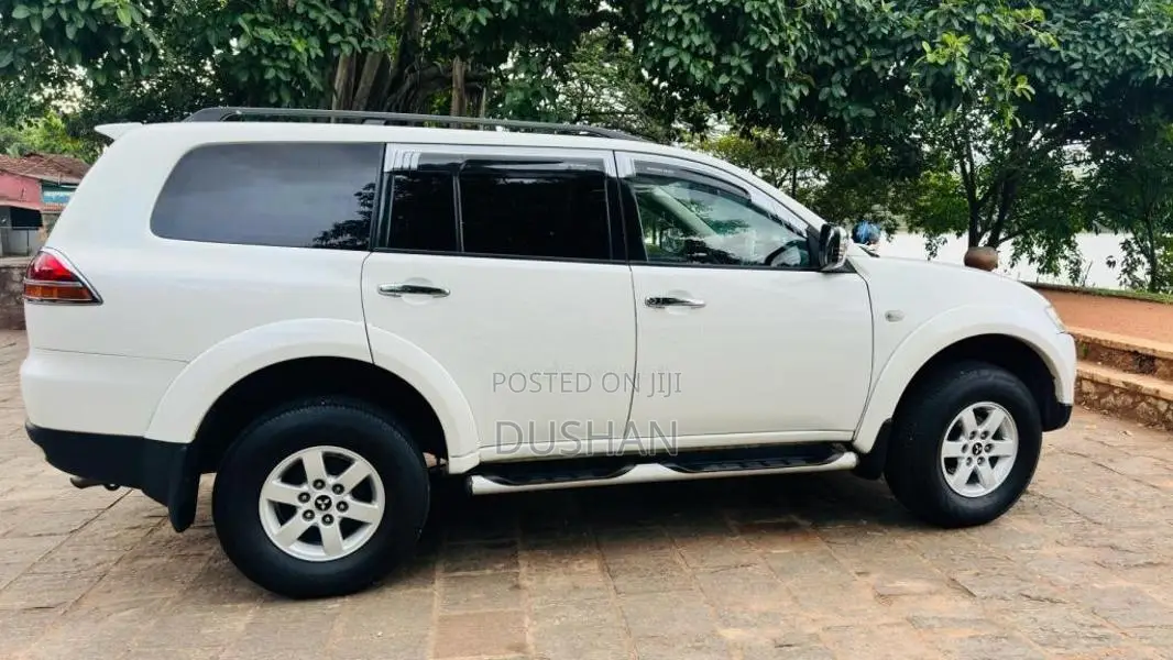 Mitsubishi Montero Sport 2011 SUV (Used)