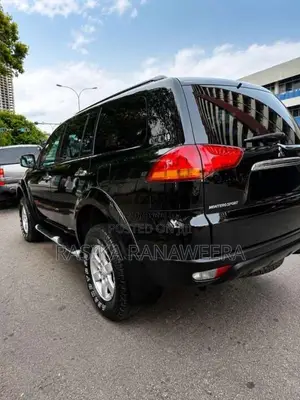 Mitsubishi Montero Sport 2011 SUV (Used)