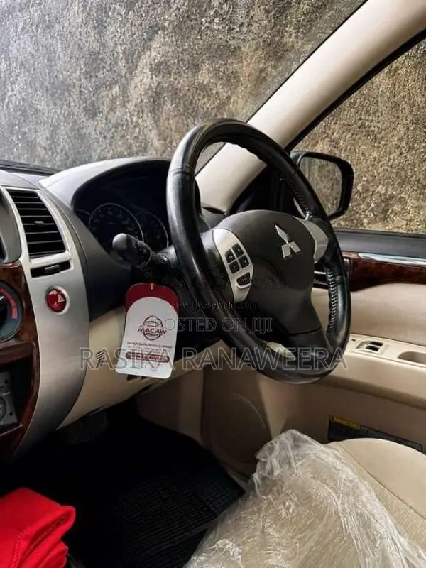 Mitsubishi Montero Sport 2011 SUV (Used)