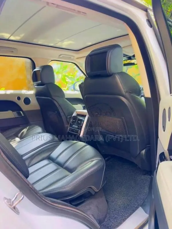 Land-Rover Range Rover Sport 3.0 2016 SUV (Used)