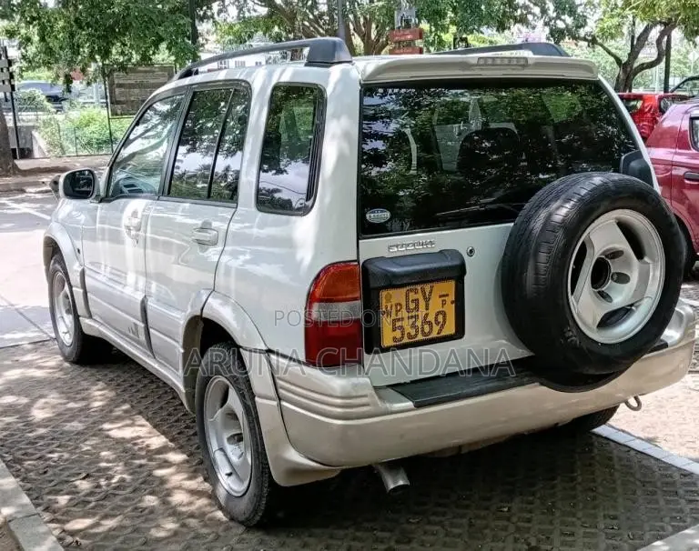 Suzuki Escudo 1999 SUV (Used)