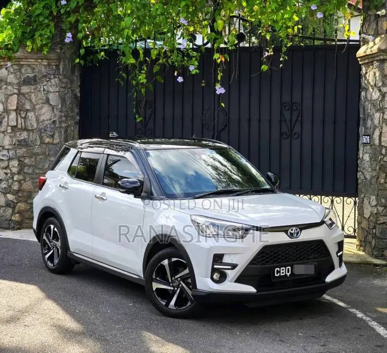 Toyota Raize 2024 SUV (Used)
