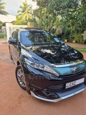 Toyota Harrier 2017 SUV (Used)