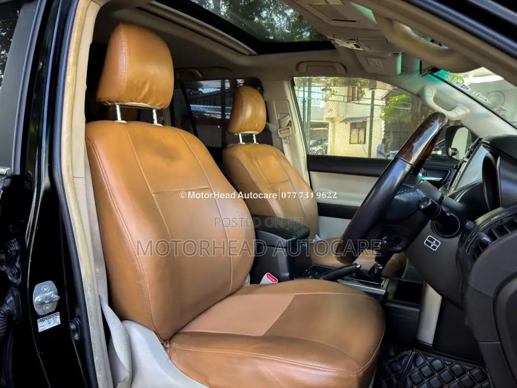 Toyota Land Cruiser 2010 SUV (Used)