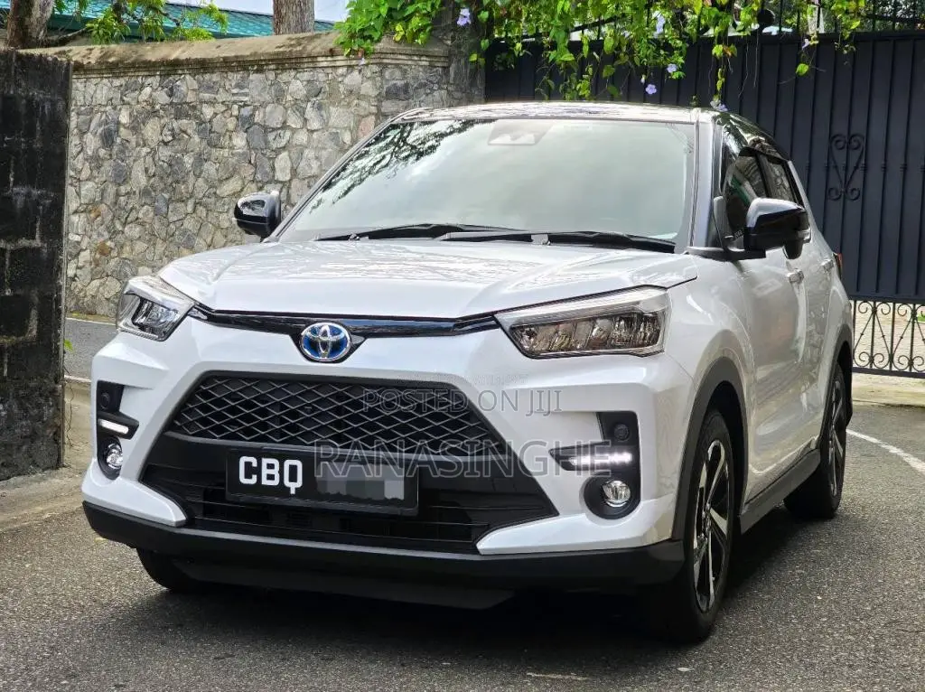 Toyota Raize 2024 SUV (Used)