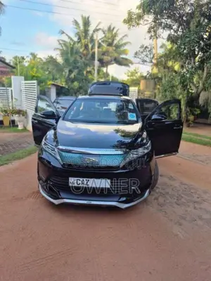 Toyota Harrier 2017 SUV (Used)