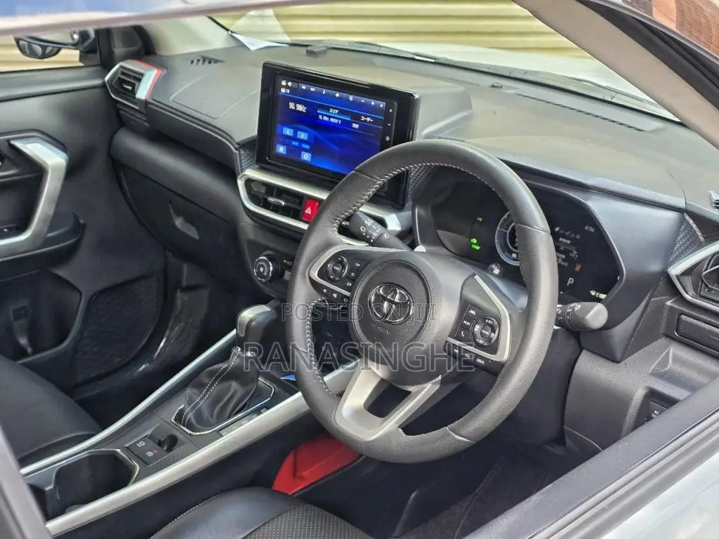 Toyota Raize 2024 SUV (Used)