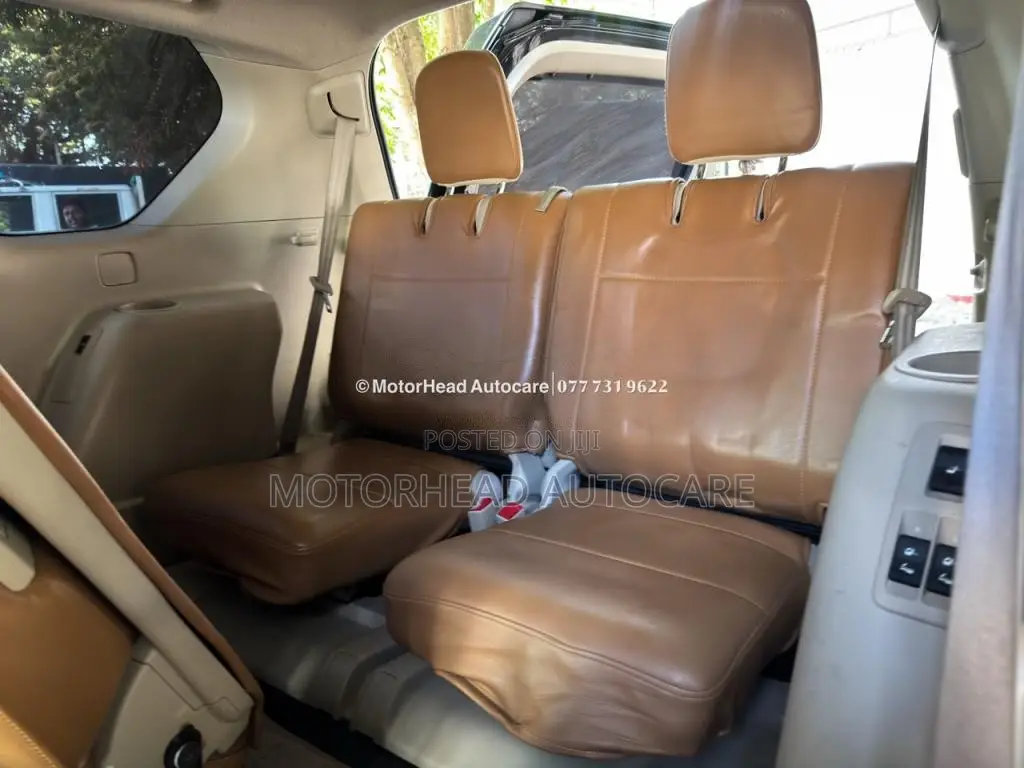 Toyota Land Cruiser 2010 SUV (Used)