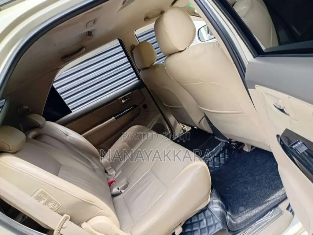 Toyota Fortuner 2012 SUV (Used)