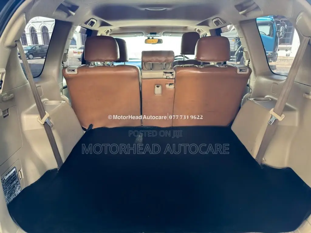 Toyota Land Cruiser 2010 SUV (Used)