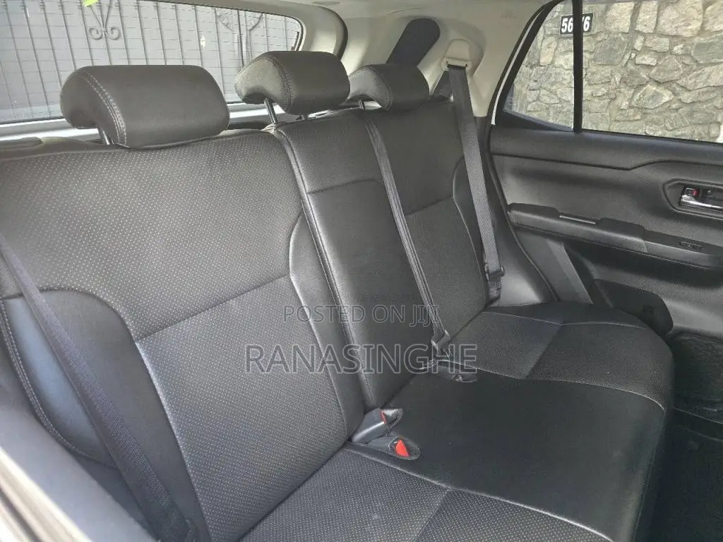 Toyota Raize 2024 SUV (Used)