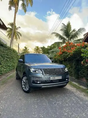 Land-Rover Range Rover Vogue P400E 2019 SUV (Used)