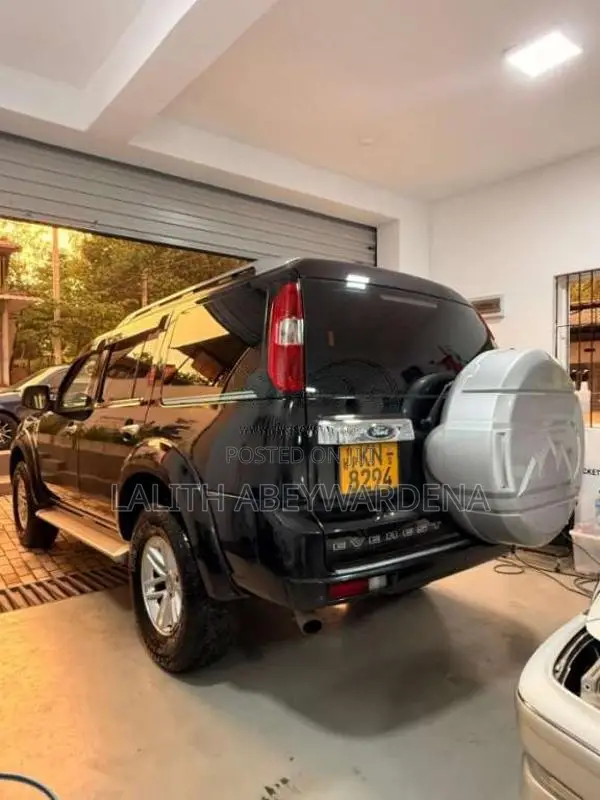 Ford Everest 2011 SUV (Used)