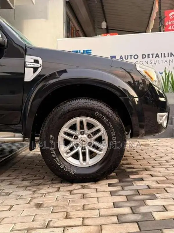 Ford Everest 2011 SUV (Used)