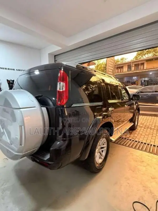 Ford Everest 2011 SUV (Used)
