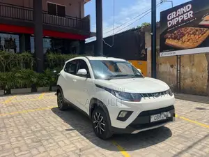 Mahindra KUV 100 2023 SUV (Used)