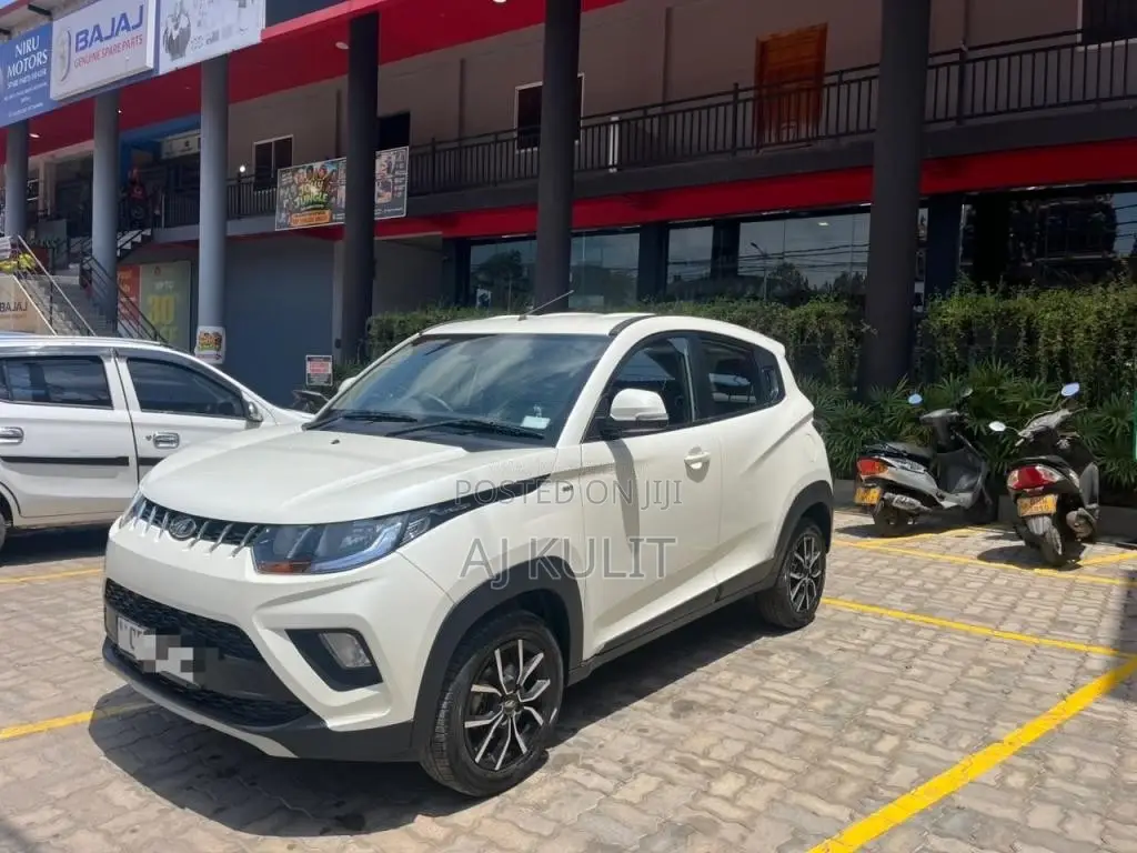 Mahindra KUV 100 2023 SUV (Used)